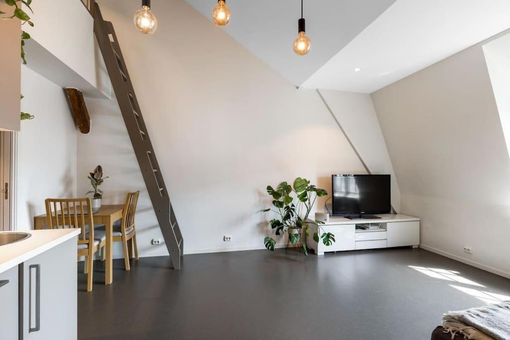 1-roms Toppleilighet Pa Tangen/bystranda Apartment Kristiansand